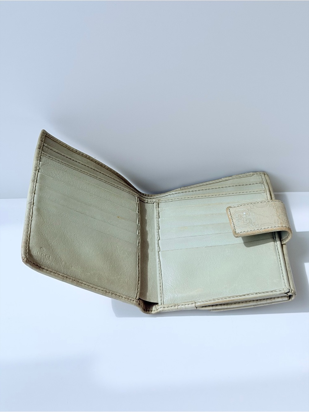 Gucci Monogram Princy Compact Wallet - Picture 3 of 13